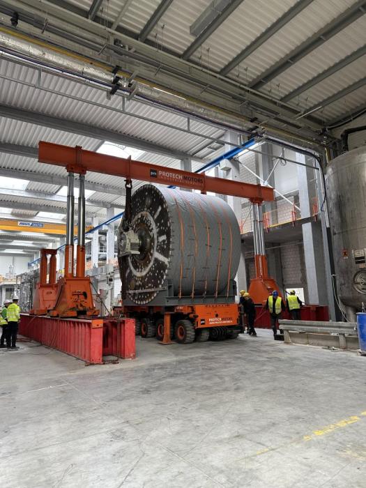 suwnica-samojezdna-hydrauliczna-o-udzwigu-800-ton-3